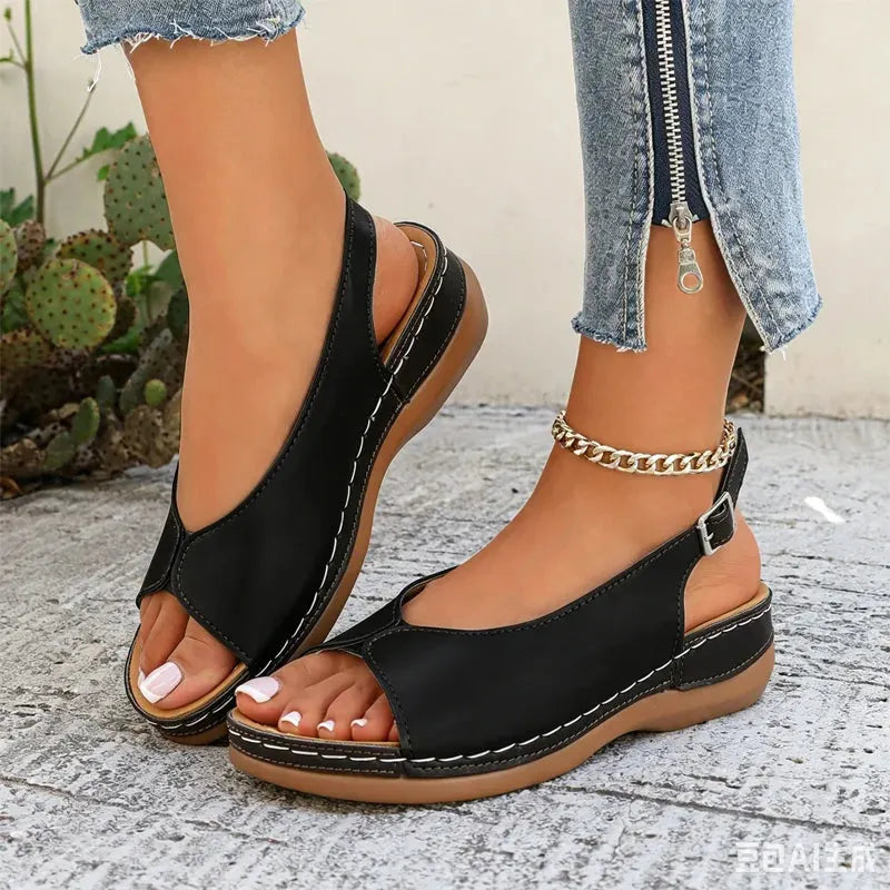 Gitta | Sandales rétro avec bride de talon réglable