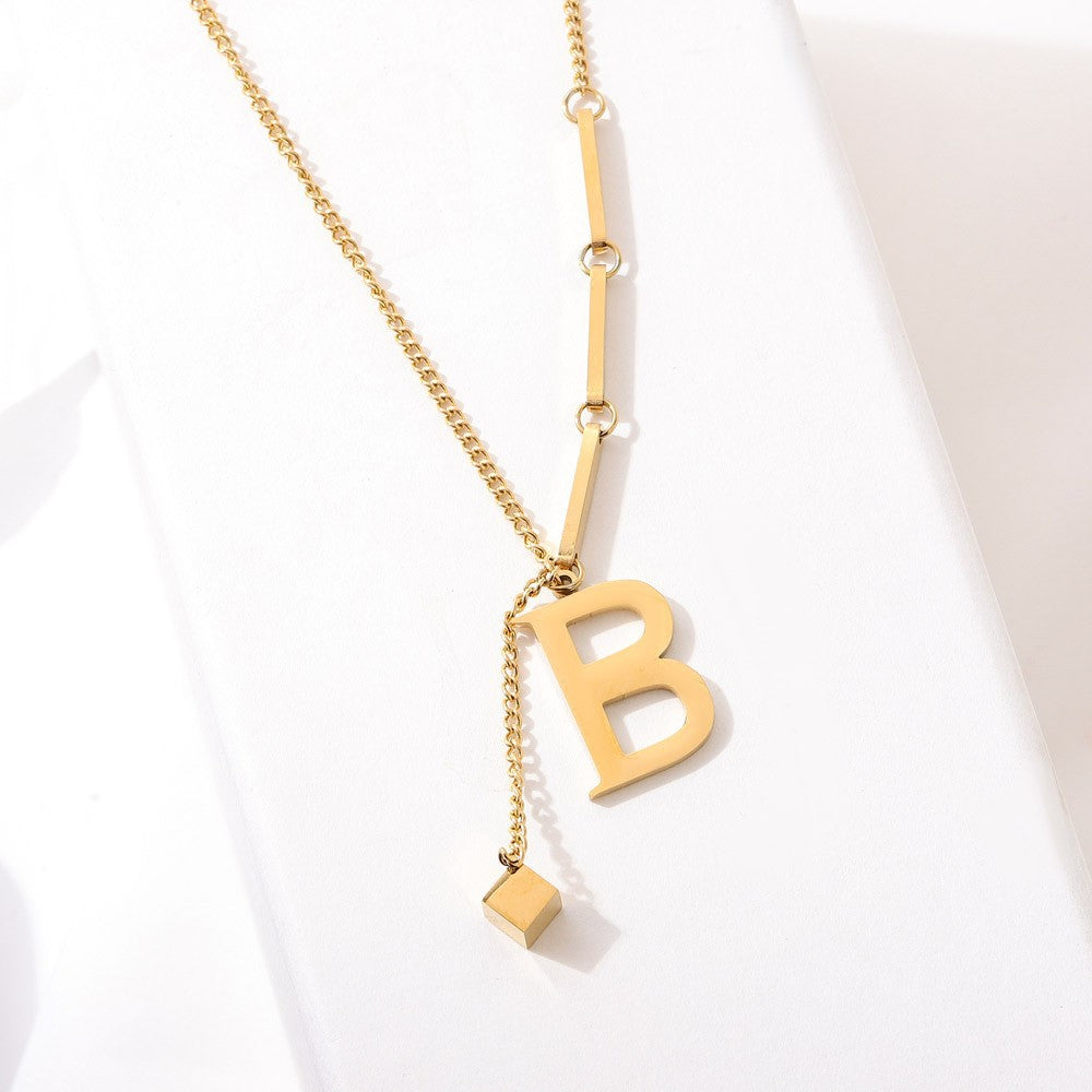 Benedita | Collier doré avec lettre