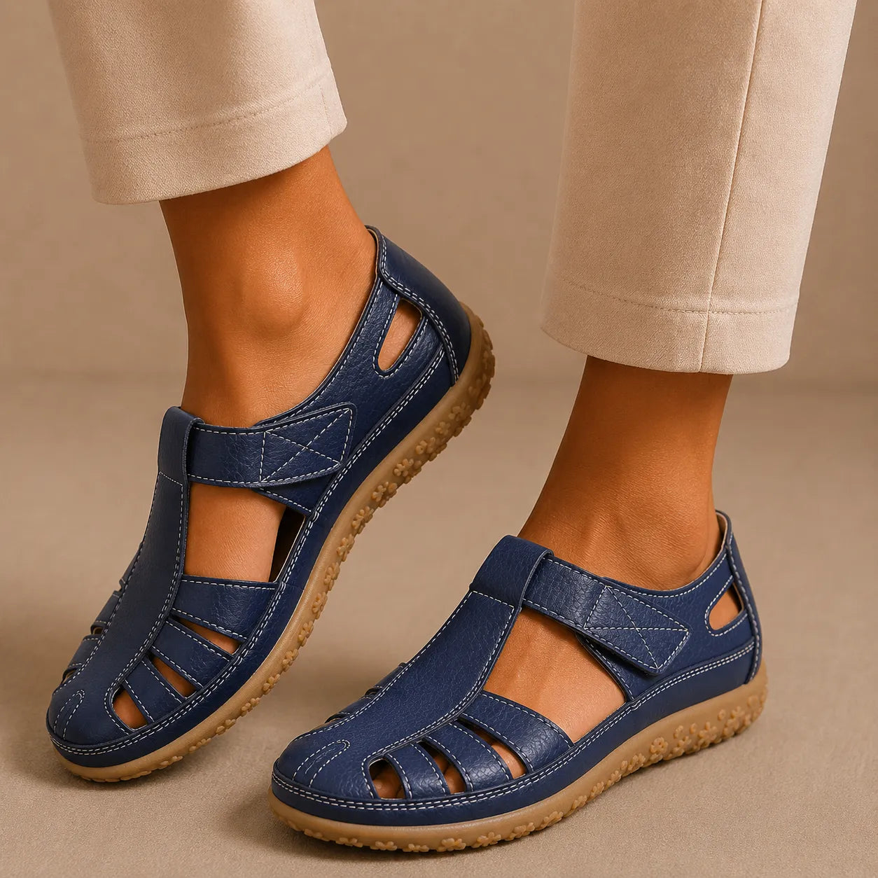 Elfriede | Sandales confort en simili cuir avec velcro