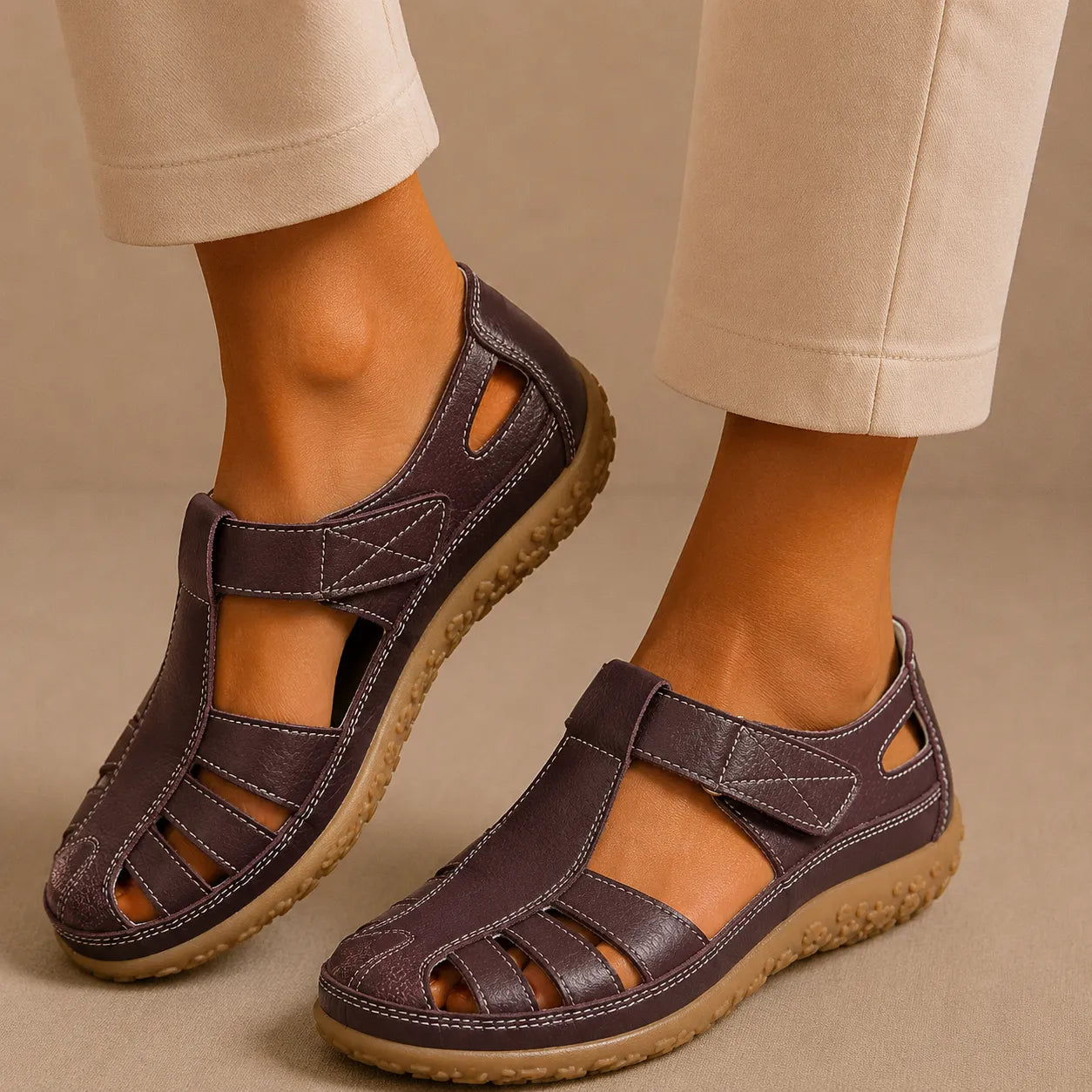 Elfriede | Sandales confort en simili cuir avec velcro