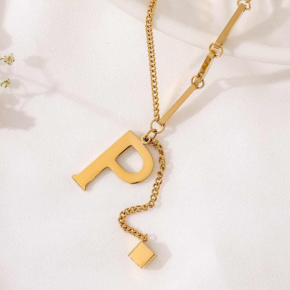 Benedita | Collier doré avec lettre