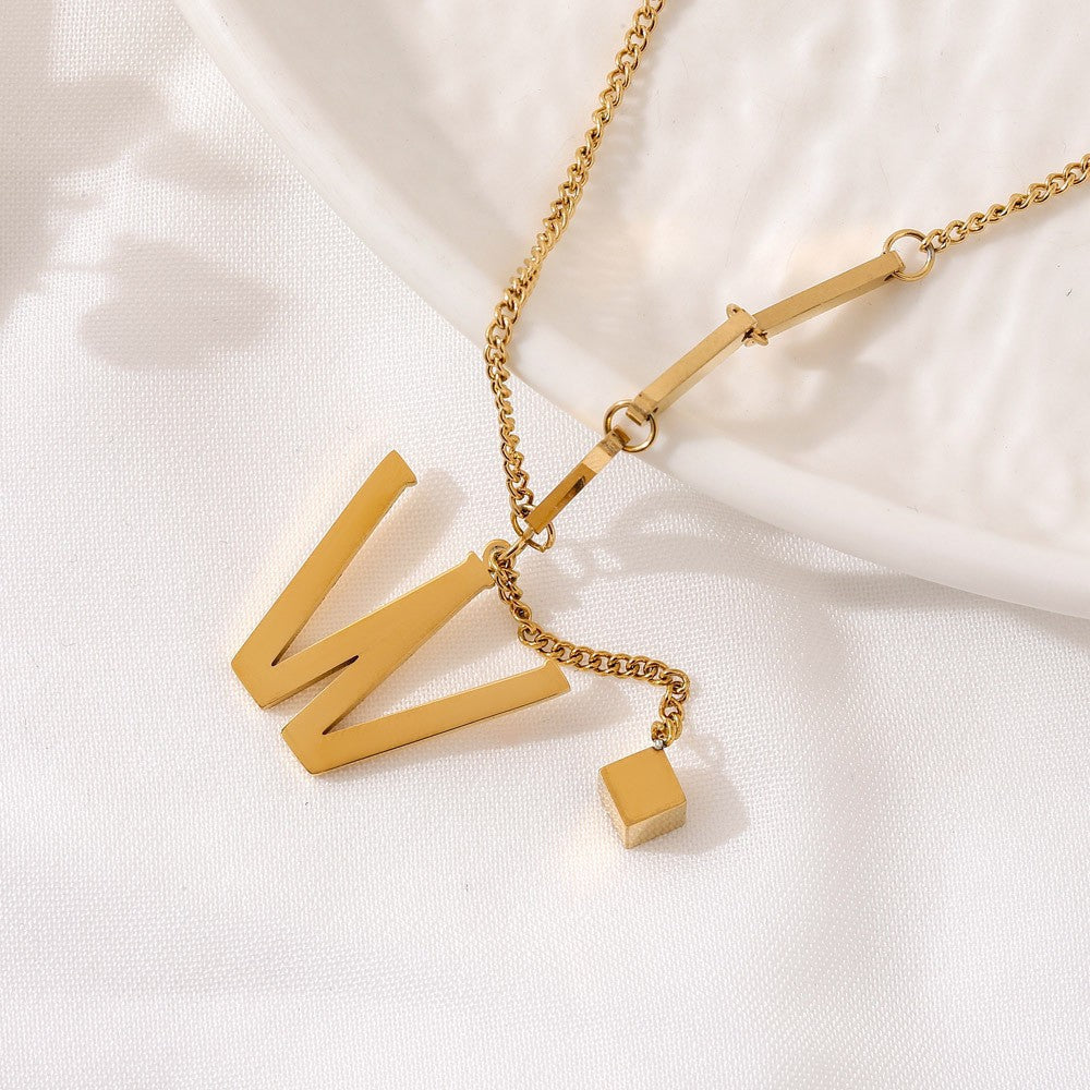 Benedita | Collier doré avec lettre