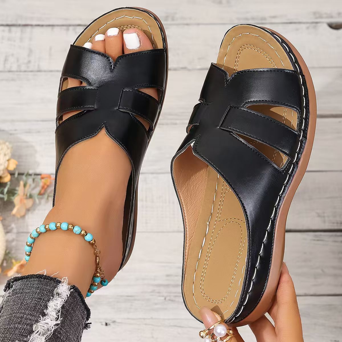 Lina | Chaussons orthopédiques en simili cuir avec orteils ouverts